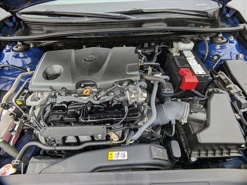 Used 2024 Toyota Camry XLE FWD image 21