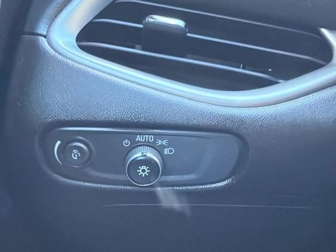 Used 2020 Chevrolet Malibu LS image 15