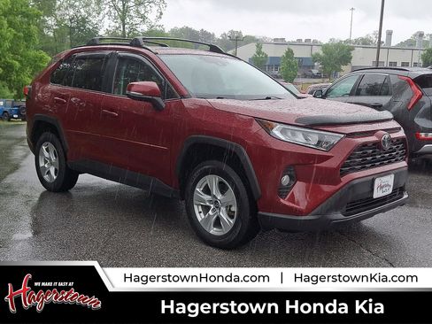 Used 2020 Toyota RAV4 XLE w/ Convenience Package AWD/4WD image 1