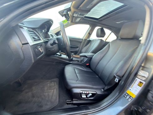 Used 2017 BMW 320i xDrive Sedan image 9
