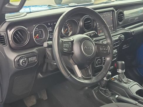 Used 2020 Jeep Gladiator Mojave AWD/4WD image 9