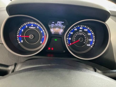 Used 2013 Hyundai Elantra FWD image 7
