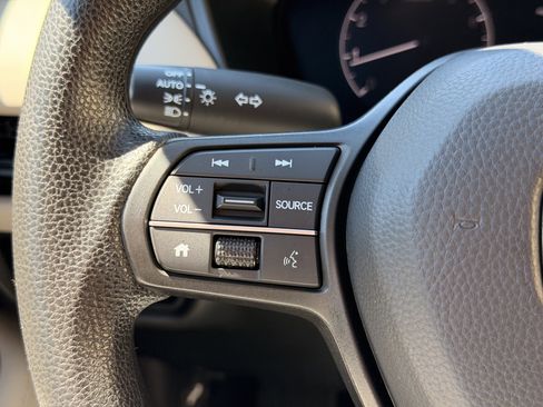 Certified 2023 Honda HR-V LX image 23