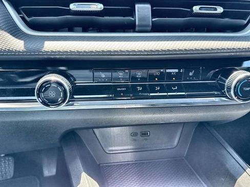 New 2025 Chevrolet Equinox LT image 41