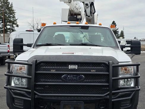 Used 2016 Ford F550 4x4 SuperCab Super Duty image 2
