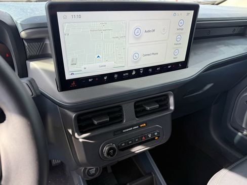 Used 2025 Ford Maverick Lariat w/ Black Appearance Package image 18