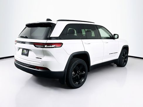 Used 2023 Jeep Grand Cherokee Limited w/ Black Appearance Package RWD image 9