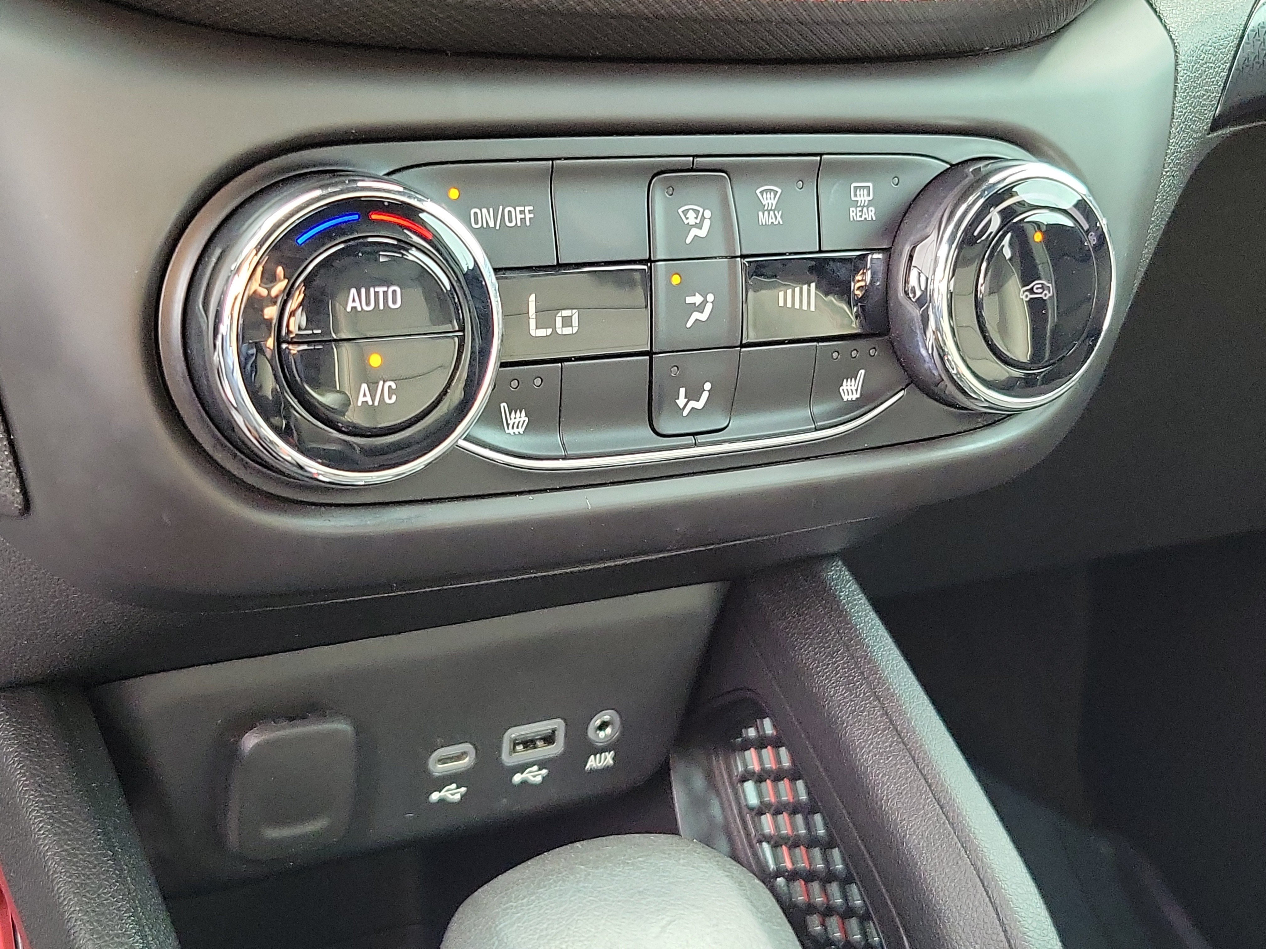 Used 2023 Chevrolet TrailBlazer RS w/ Convenience Package FWD image 25