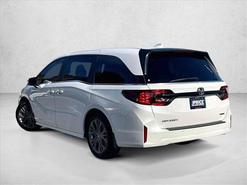 Used 2025 Honda Odyssey Touring image 13