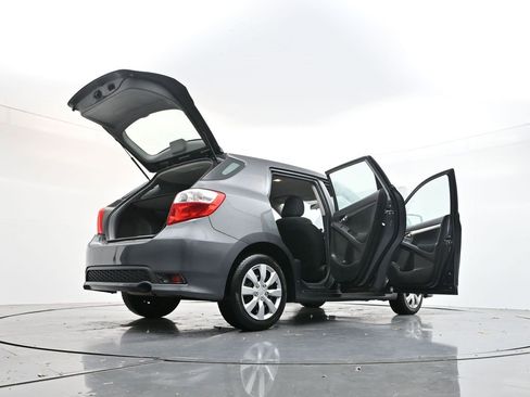 Used 2013 Toyota Matrix L image 37
