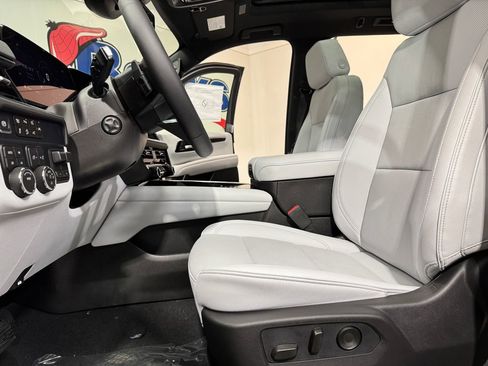 New 2026 Chevrolet Suburban Premier w/ Sun And Tow Package image 8