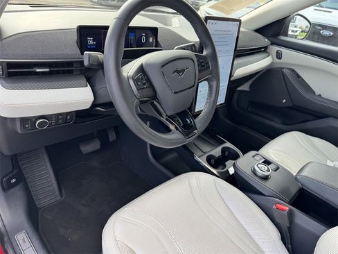 Used 2023 Ford Mustang Mach-E Premium image 9