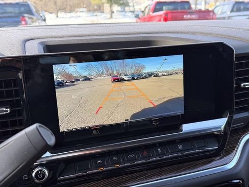 Certified 2022 GMC Sierra 1500 SLE image 14