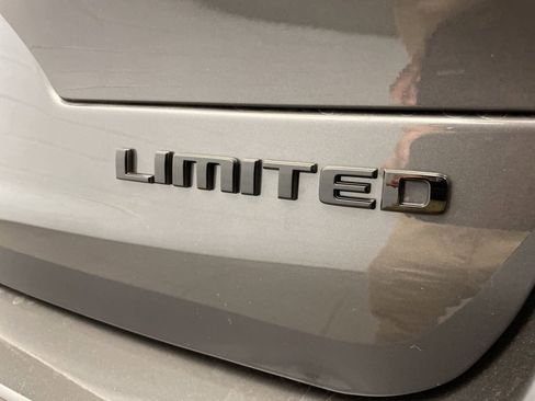 New 2025 Jeep Grand Cherokee L Limited w/ Luxury Tech Group II image 5