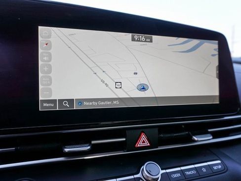 Used 2023 Hyundai Elantra SEL w/ Convenience Package image 17