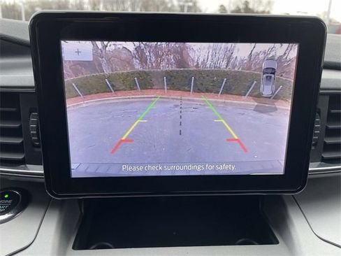 Used 2020 Ford Explorer XLT w/ Equipment Group 202A image 19