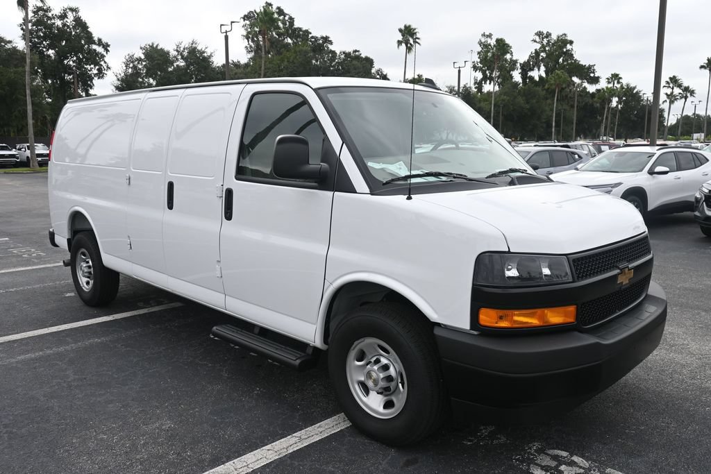 New 2025 Chevrolet Express 3500 Extended w/ Driver Convenience Package RWD image 7