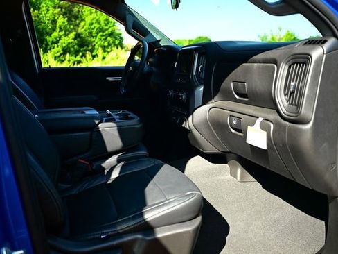 New 2025 Chevrolet Silverado 1500 Custom image 15