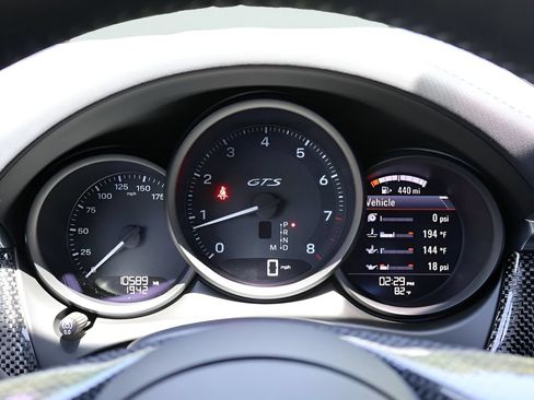 Certified 2025 Porsche Macan GTS AWD/4WD image 28