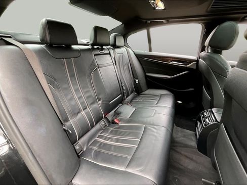 Used 2020 BMW 530i xDrive w/ Premium Package AWD/4WD image 19