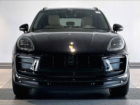 New 2026 Porsche Macan image 10