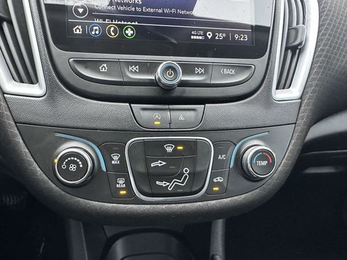 Used 2023 Chevrolet Malibu RS image 31