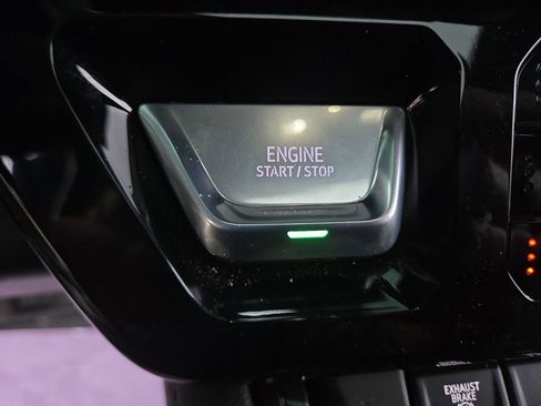 Used 2025 GMC Sierra 2500 AT4 w/ AT4 Premium Plus Package image 21