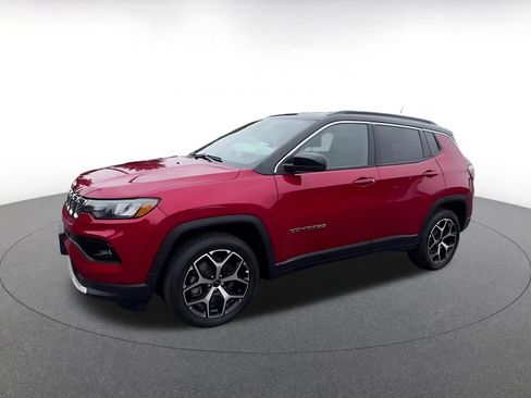 Used 2025 Jeep Compass Limited AWD/4WD image 8