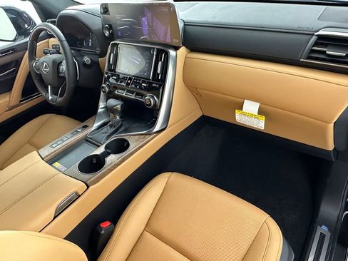 New 2026 Lexus LX 600 4WD w/ Luxury Package image 20