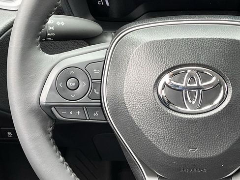 New 2026 Toyota Corolla Cross LE FWD image 12
