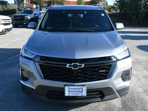 Used 2023 Chevrolet Traverse RS image 8