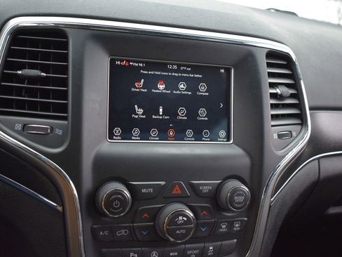 Used 2018 Jeep Grand Cherokee Limited w/ Mopar Chrome Edition Group image 19