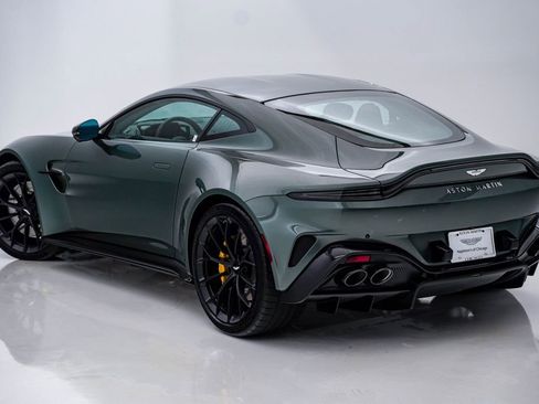 Used 2025 Aston Martin V8 Vantage Roadster RWD image 10