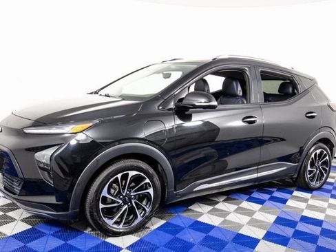 Used 2022 Chevrolet Bolt EUV Premier image 3