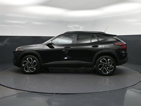 New 2026 Chevrolet Trax RS w/ Sunroof Package FWD image 4
