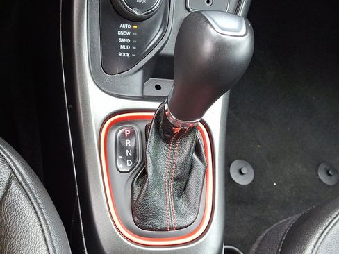 Used 2021 Jeep Compass Trailhawk image 30