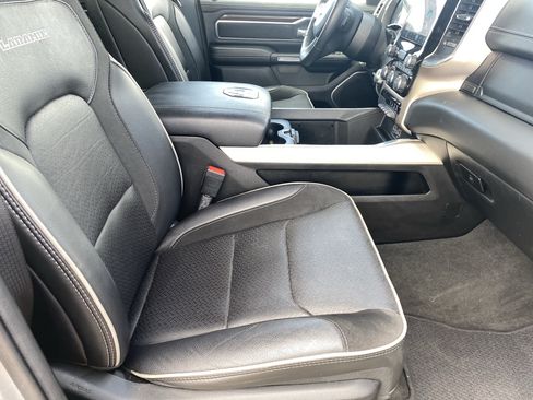 Used 2022 RAM 1500 Laramie AWD/4WD image 11