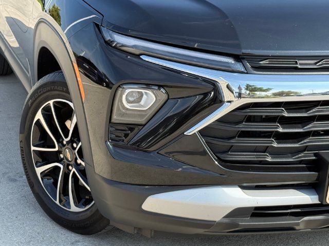 Used 2025 Chevrolet TrailBlazer LT FWD image 6