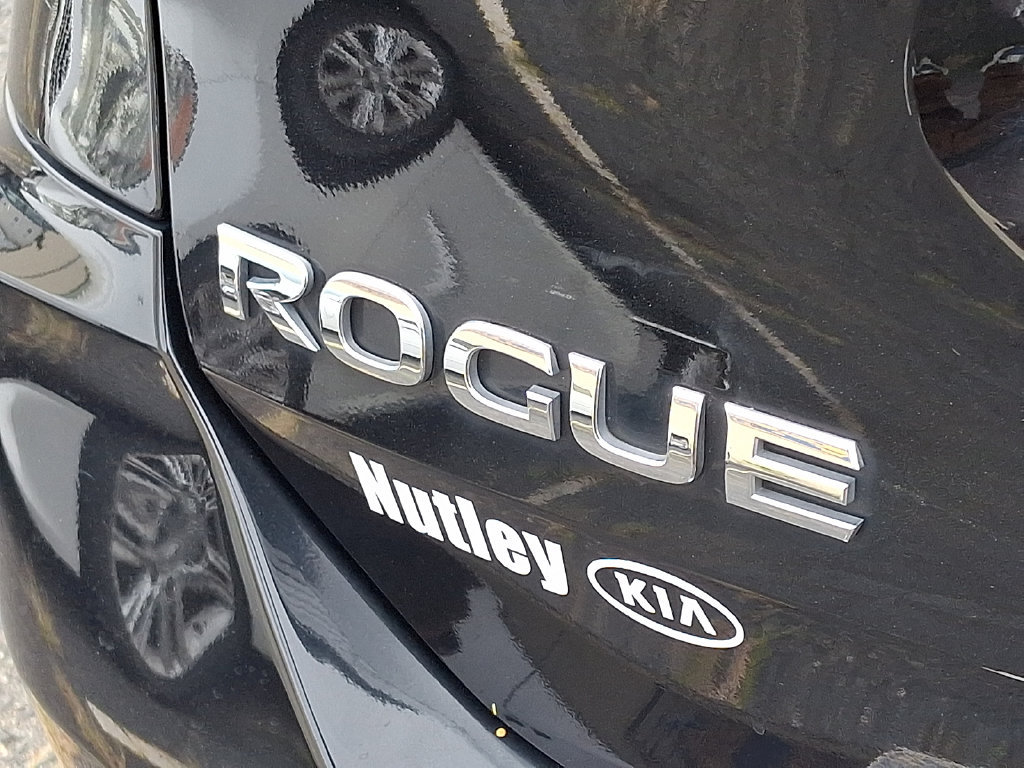 Used 2017 Nissan Rogue SL AWD/4WD image 32