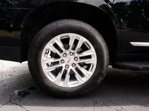 Used 2022 GMC Yukon SLT w/ SLT Luxury Package AWD/4WD image 34