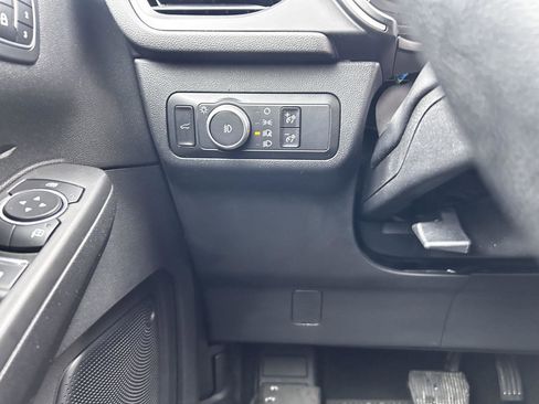 Used 2020 Ford Escape SEL image 28