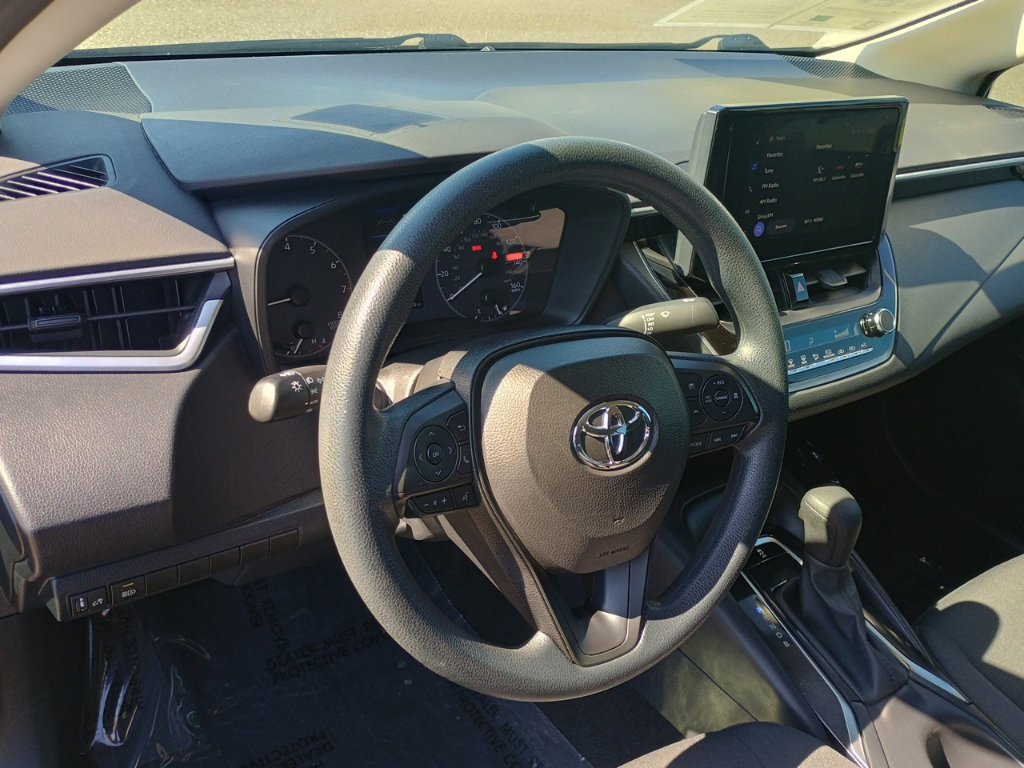 Used 2023 Toyota Corolla LE FWD image 11