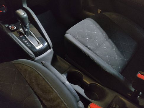 Used 2019 Nissan Kicks S FWD image 26