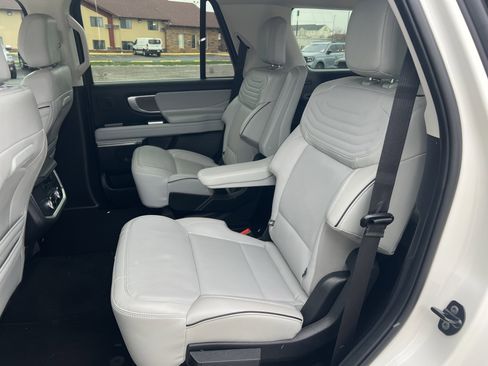 Used 2025 Ford Expedition Platinum w/ Platinum Ultimate Package image 19