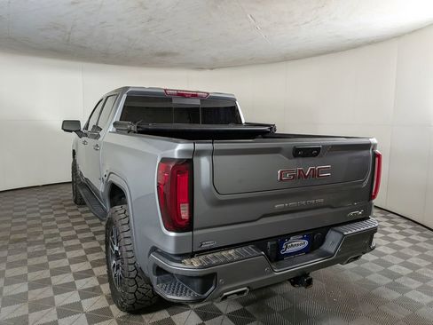 Used 2024 GMC Sierra 1500 AT4 w/ Technology Package AWD/4WD image 4