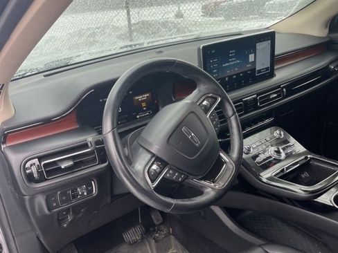 Used 2022 Lincoln Nautilus Reserve image 6