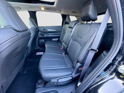 Certified 2026 INFINITI QX60 Luxe w/ Cargo Package AWD/4WD image 27