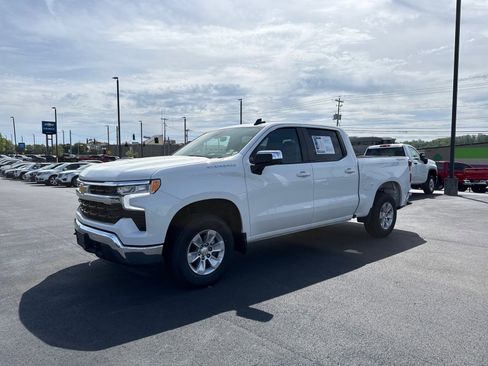 Used 2025 Chevrolet Silverado 1500 LT AWD/4WD image 7