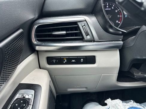 Used 2022 Kia Telluride S AWD/4WD image 27