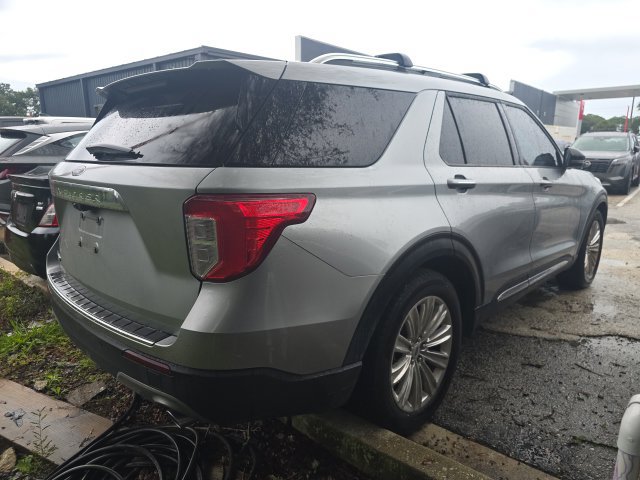 Used 2023 Ford Explorer Limited w/ Limited Technology Package RWD image 4